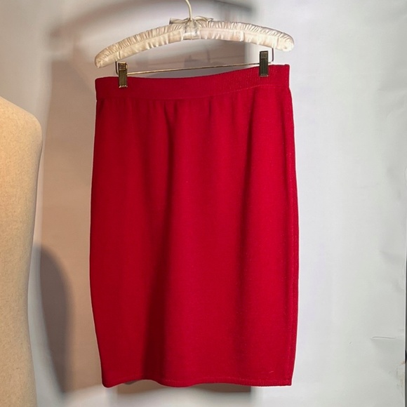 ST. JOHN COLLECTION KNIT SKIRT - Picture 2 of 3